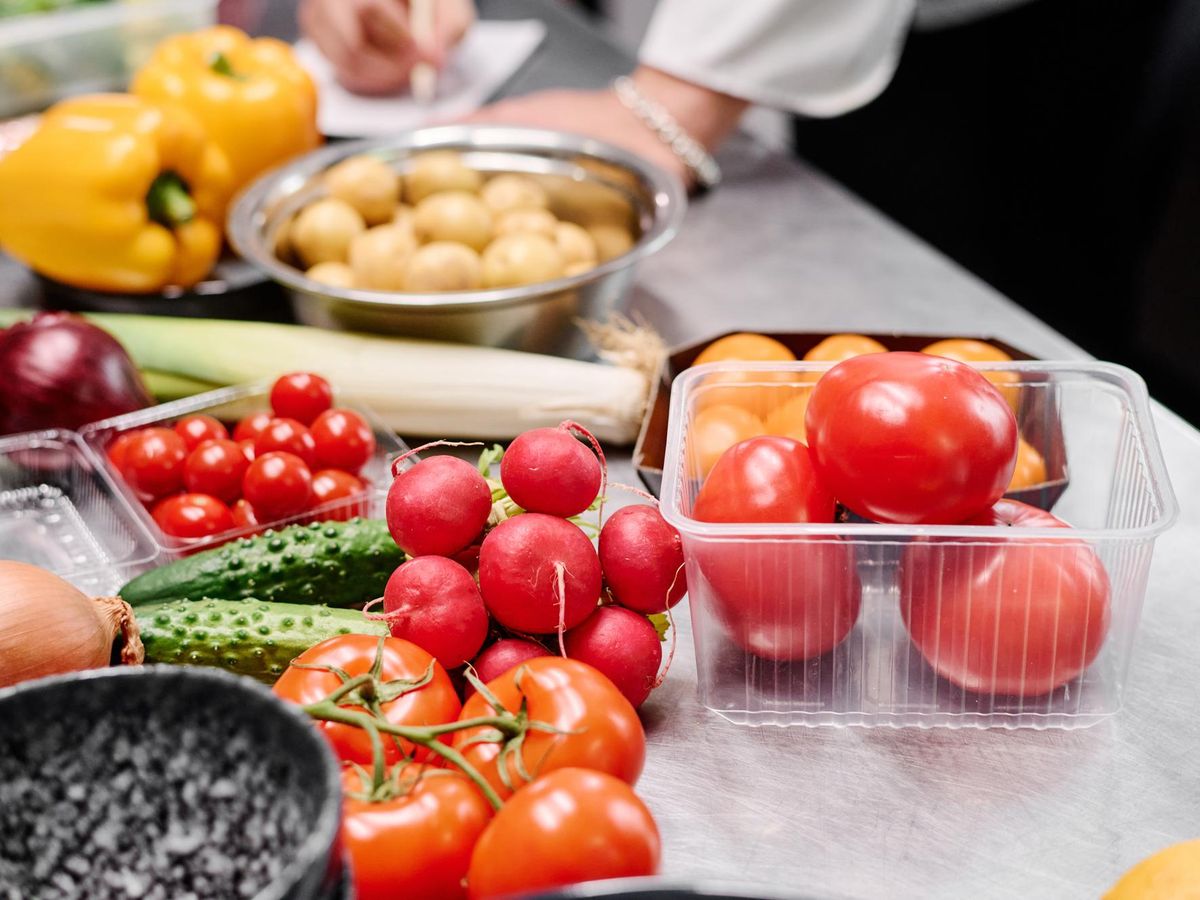 Bezpieczne przechowywanie żywności w gastronomii – klucz do jakości i higieny